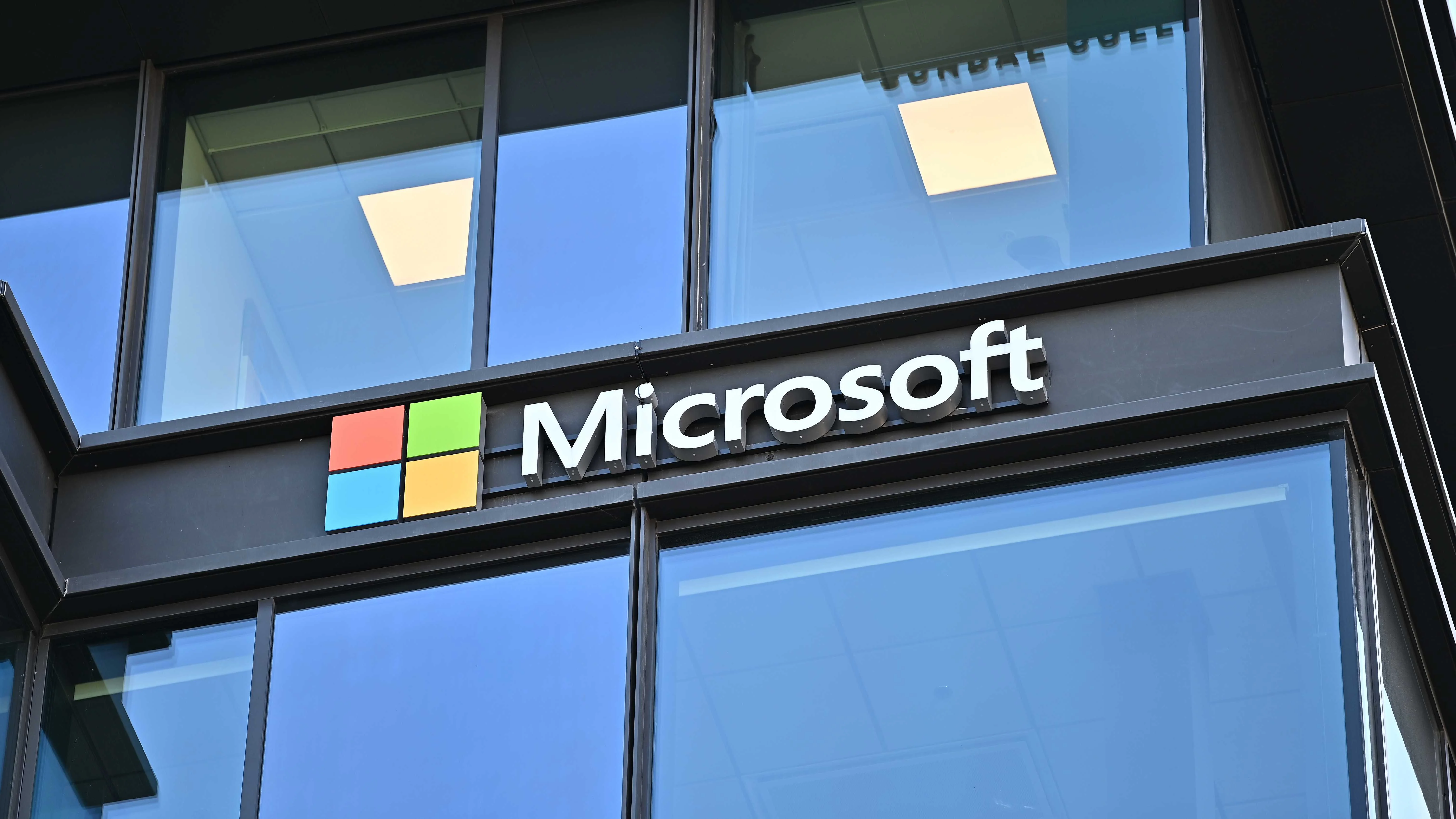 Cybersecurity Researcher Unveils Vulnerability Bypass for Microsoft Defender