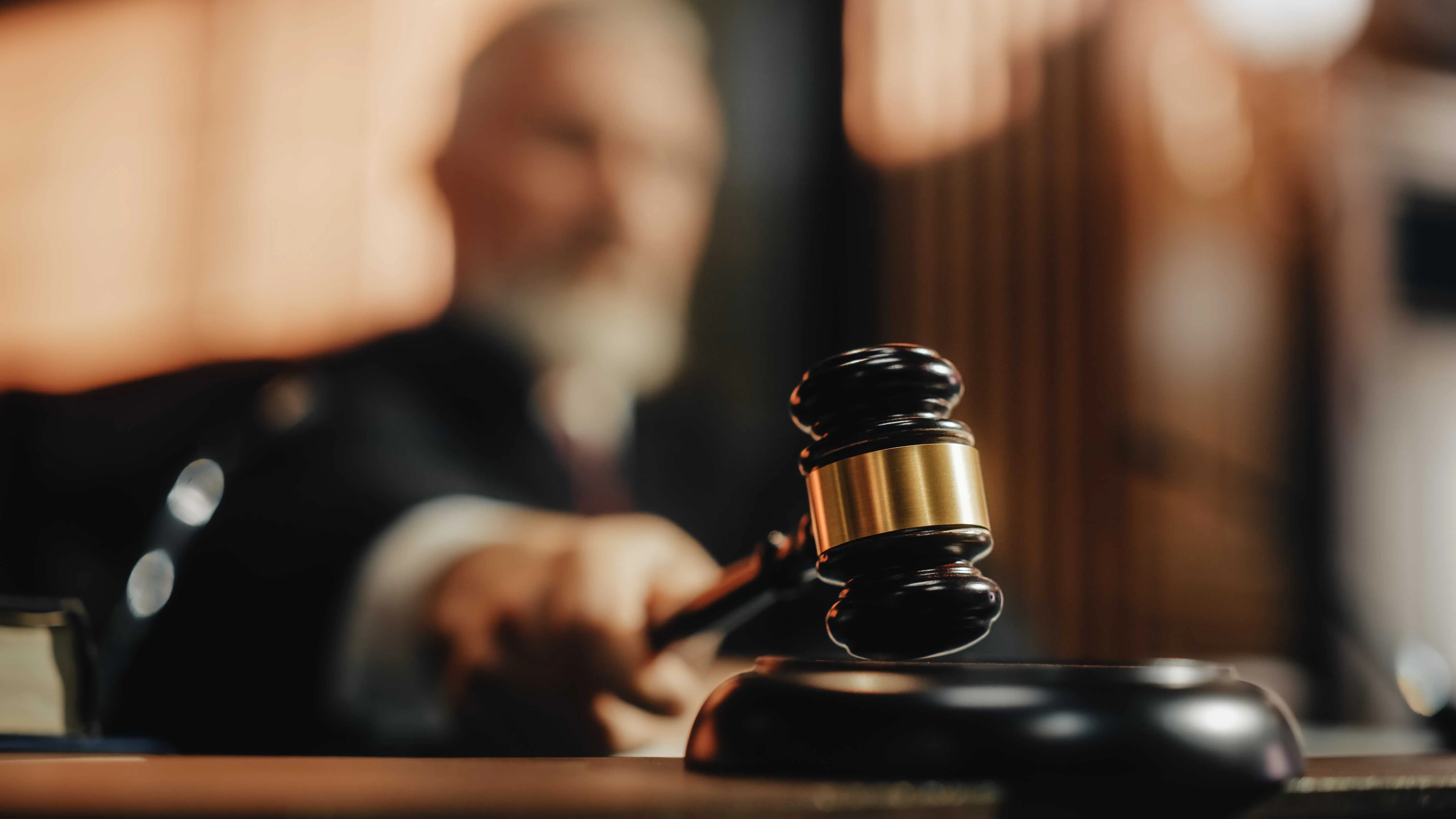 Navigating Cyber Breaches: The Impact of Communication on Legal Outcomes